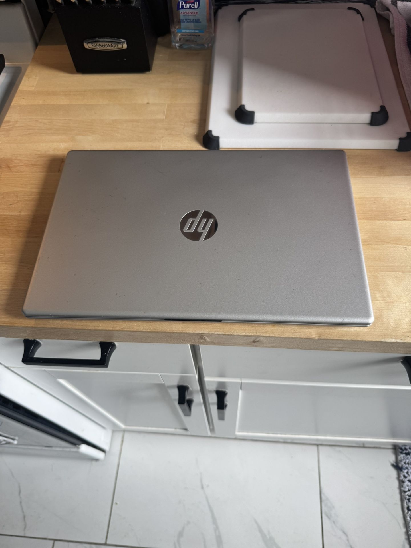 HP LAPTOP COMPUTER (TOUCHSCREEN) 17’ SCREEN 128gb