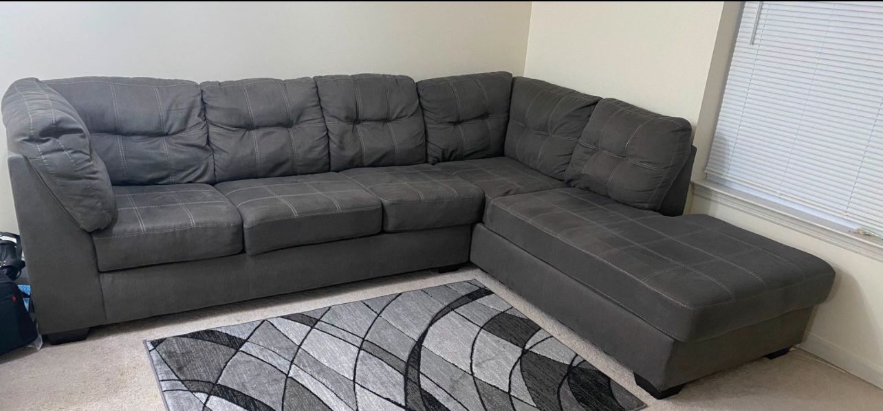 Raymore & Flanagan Gray Sectional Sofa