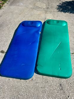 Pool rafts