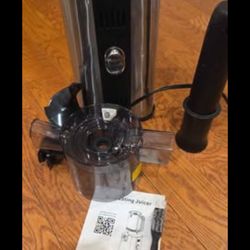 Masticating juicer JE-60