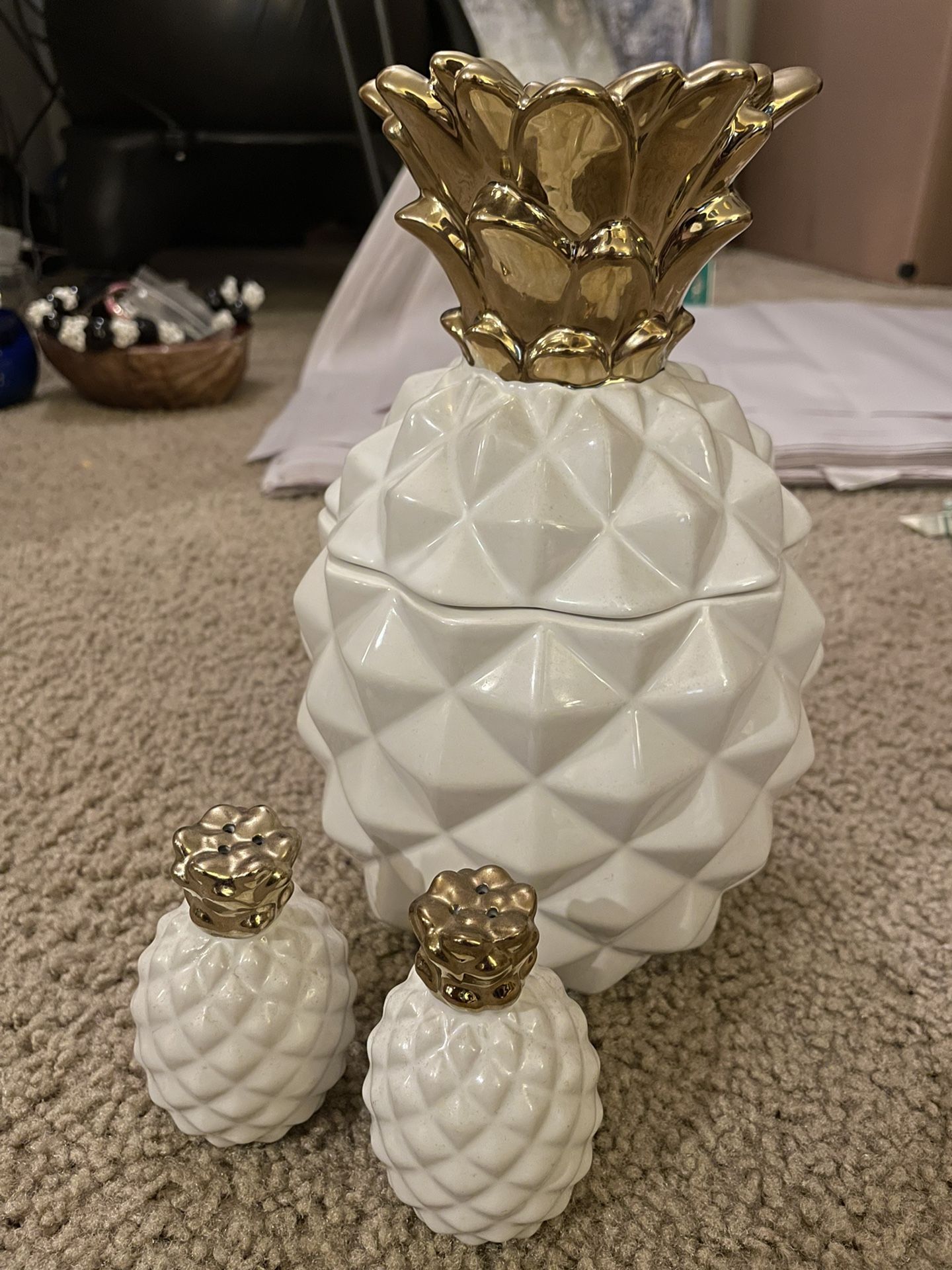 White & Gold Pineapple Cookie Jar 