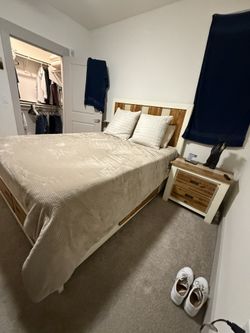 Bedroom Queen Set
