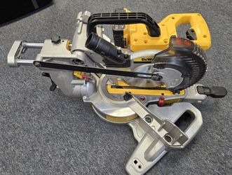 Dewalt DCS361 Miter Box Saw 