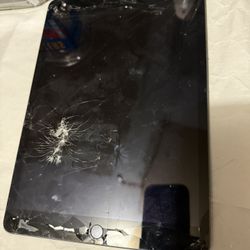 Apple iPad For parts only ! Model A 2603  Asking price is $80.00   or best offer  Smashed and won’t turn on.
