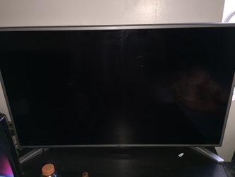 The Tv is 2 months old , practically new feel free to come test it 50 inch info on the next picture