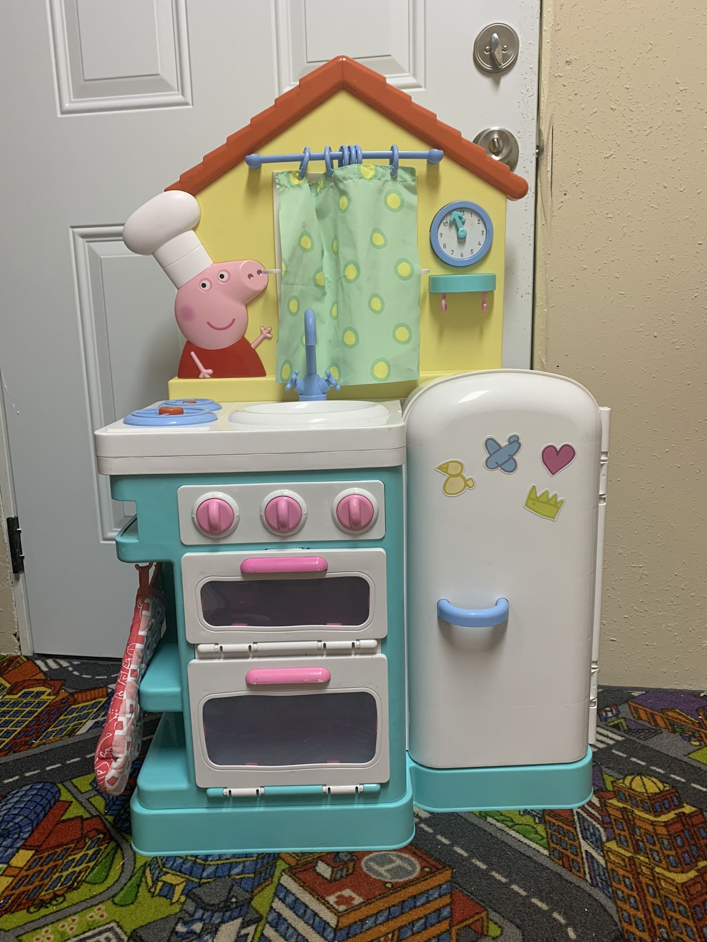Peppa pig kitchen toy and accessories