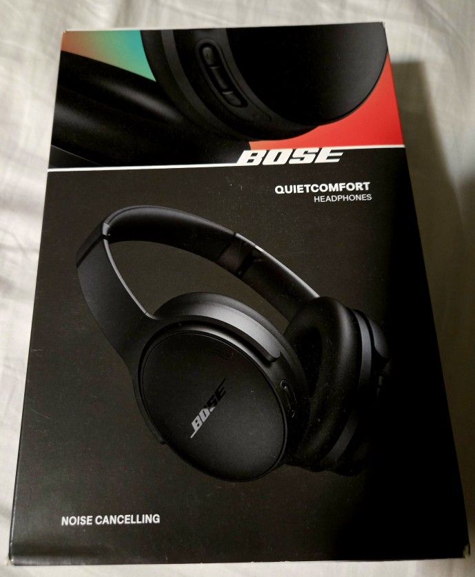 BOSE QUIETCOMFORT  Headphones ($359 ) New