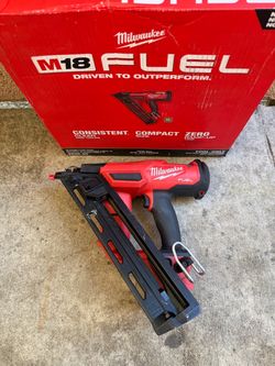 Milwaukee M18 FUEL Brushless Gen 15-Gauge Angled Finish Nailer (Tool-Only)