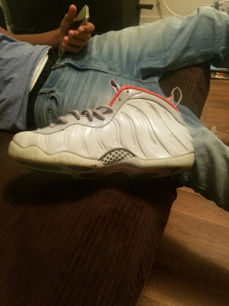 Glow in dark foampsites