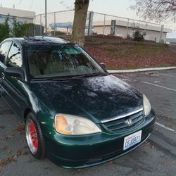 Honda Civic 1.7 VTEC 5 Speed Manual Daily Driver 30+ MPG
