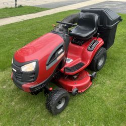 Riding Lawn Mower With Bagger System 