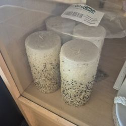 POTTERY BARN - Flameless Indoor Outdoor Pillar Ivory Icy Beaded Candle 4”x8”