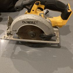 Dewalt 6 1/2” 20v  Circular Saw