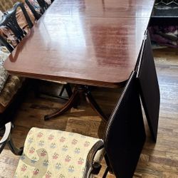 Vintage Duncan Phyfe Style Dining Table + 4 Chairs 