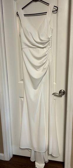 Wedding Dress Size 6-8 Thumbnail