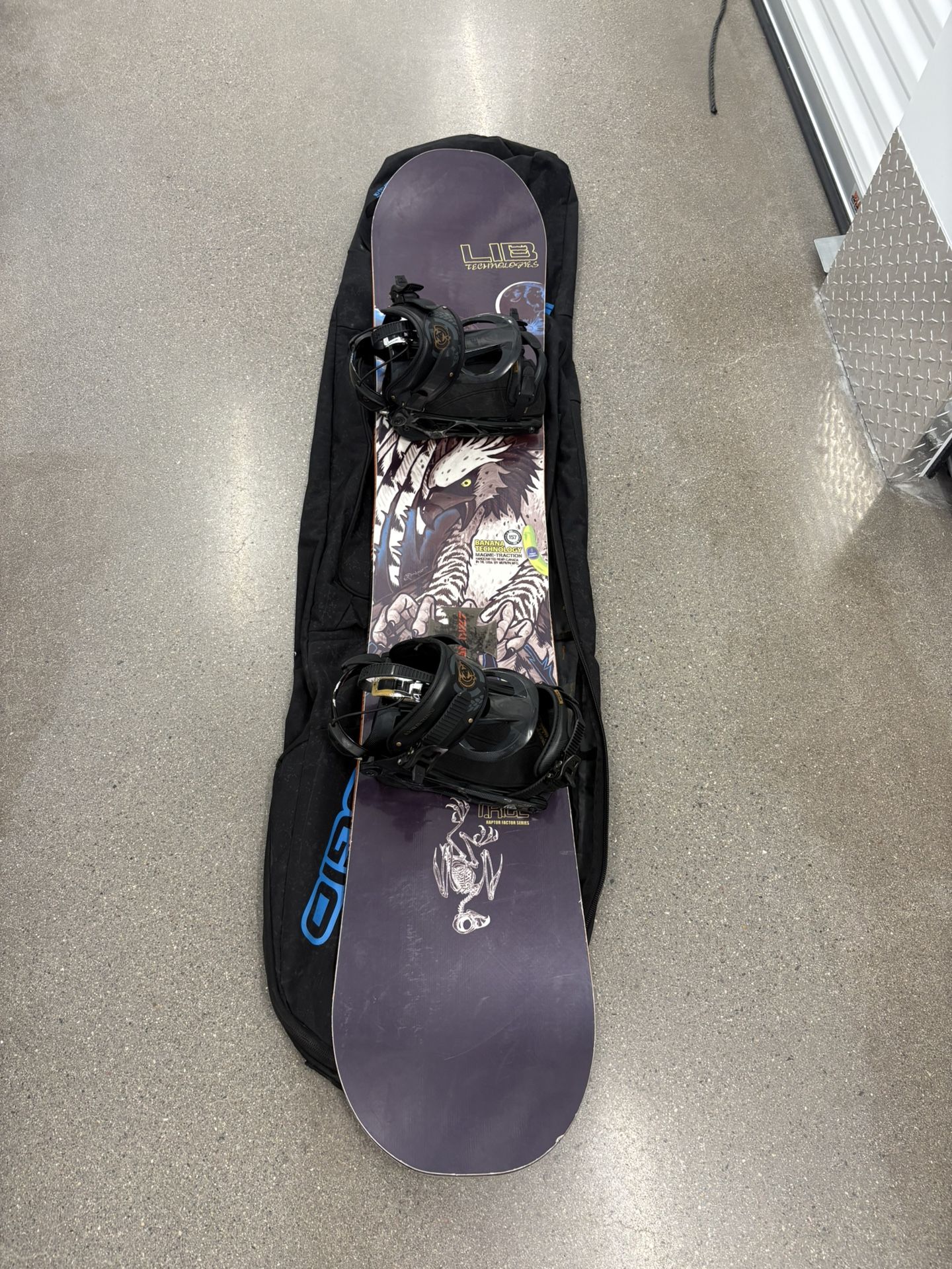 Lib Tech 157CM Men’s Snowboard Includes K2 Bindings