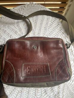 Ennyin Leather Crossbody Bag
