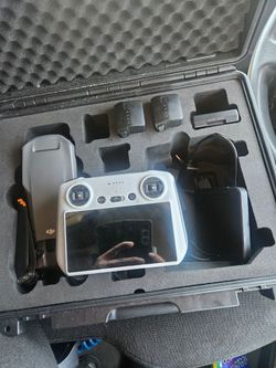 DJI Mavic 3 Pro Fly More Combo with DJI RC