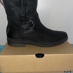 Ugg (Simmens Boots) Black Size 9