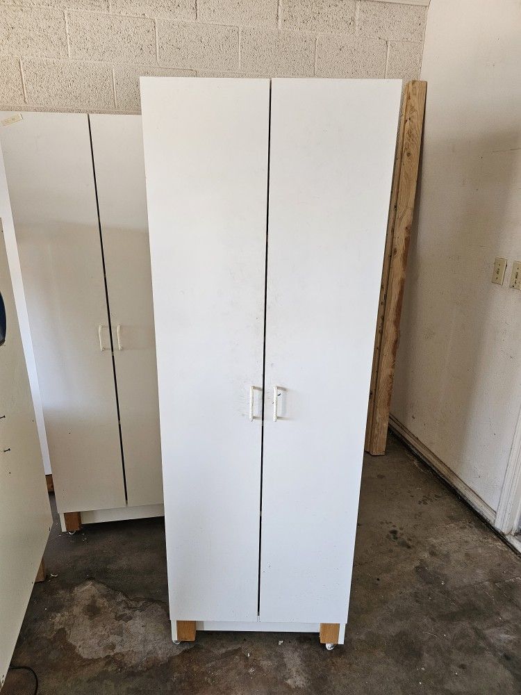 Garage shelving