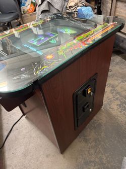 Multicade cocktail arcade cabinet 40 video games
