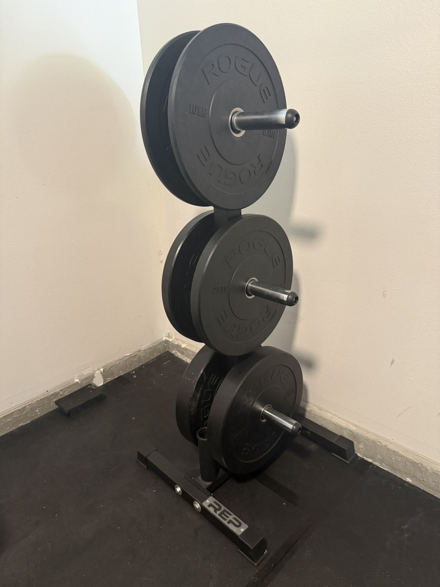 Rouge Weight Plates 160lbs + Rep Fitness Plate Tree