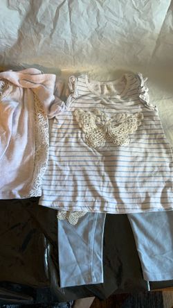 Girls 3 Piece Set Outfit Size 5 Like New