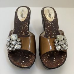 Dezario Brown Patent Wedge Platform Slides Sandals Rhinestones 9M wears 8 - 8.5M