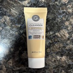 NEW IT COSMETICS CONFIDENCE IN A CLEANSER HYDRATING FOR ALL SKIN TYPES $4!