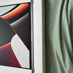 16” MacBook Pro 16GB M1 Chip 2021 Barely Used 