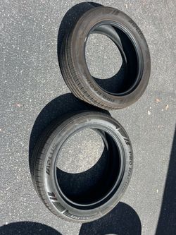 two new tires good condition size 225/55/19