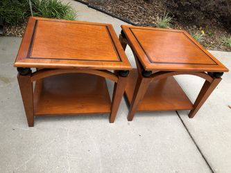 Beautiful Modern Wood And Sphere Design End Tables 25”x 25” x 21.5” h Stamped Made In USA