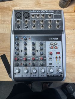 Behringer Xenyx 802 Digital Mixer/ Audio Interface