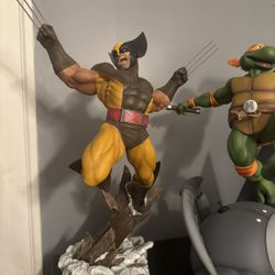 Wolverine Brown Costume Premium Format Statue by Sideshow Collectibles