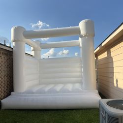 13x13 White Bounce House 