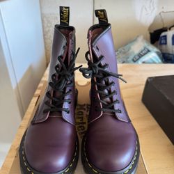 DR. MARTEN BOOTS