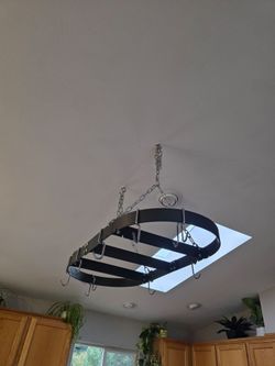 Pot and pan holder