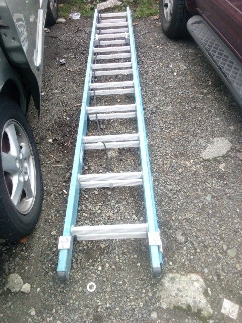 2  Extendable Ladders
