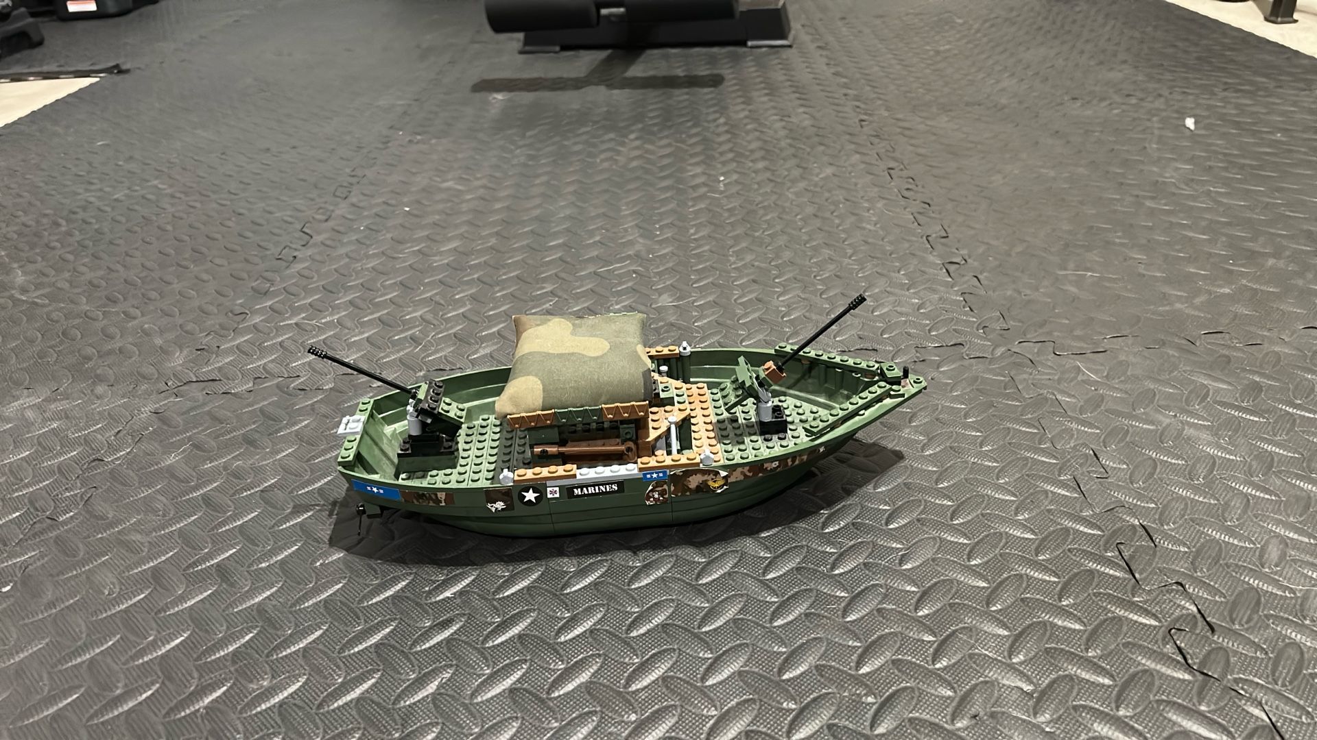 Plastic Bricks GUNBOAT