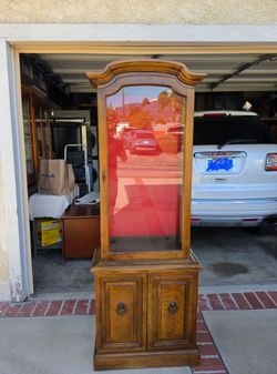Vintage Butler Wood Curio Display Cabinet with Glass Shelves – Vintage