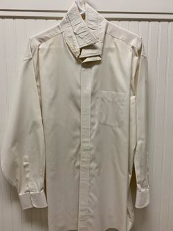Roundtree and Yorke Men’s Dress Shirt Beige 16 1/2 x 33