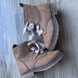 Toddler Cat&Jack Boots! (Size 7 Toddler)