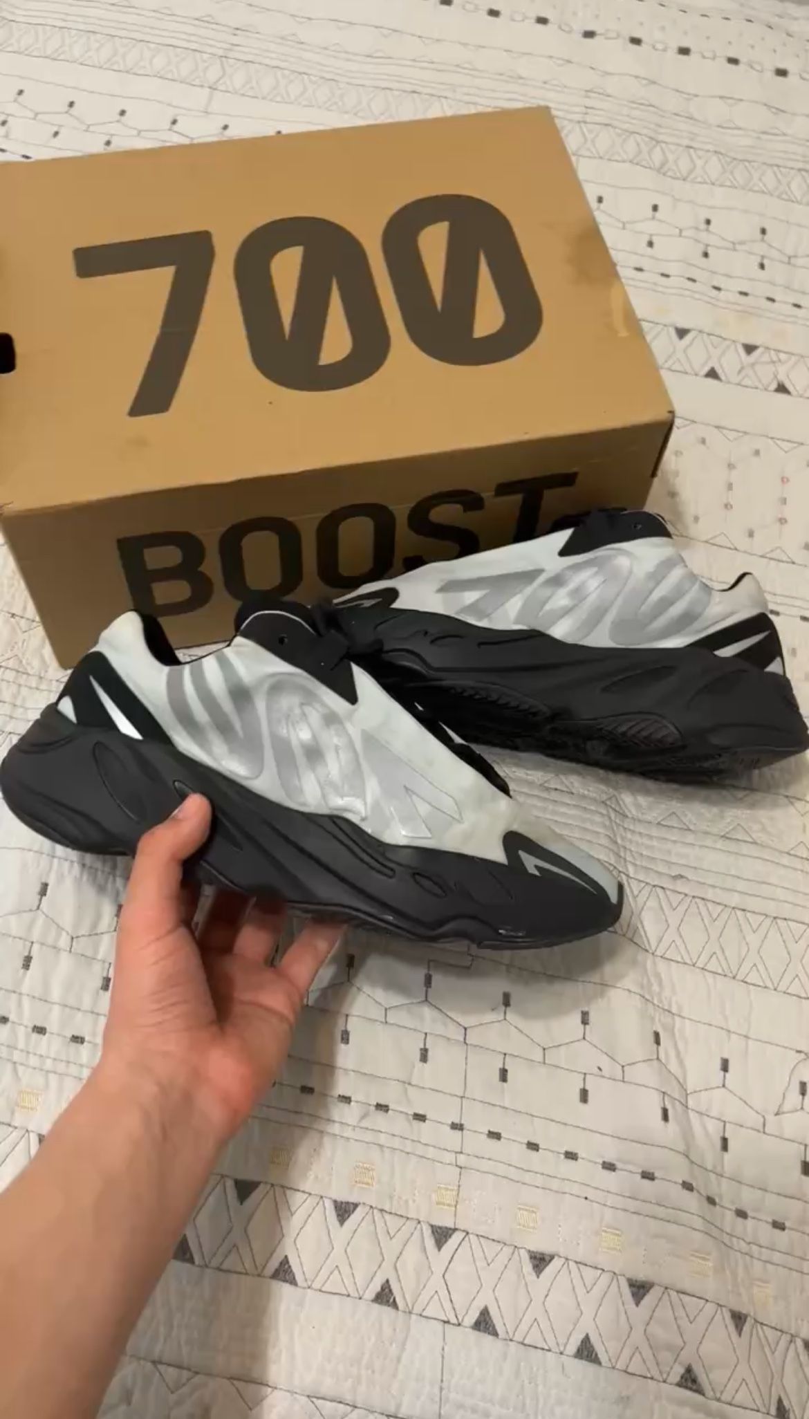Yeezy 700 Blue Tint