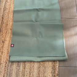 Manduka Travel Foldable Yoga May