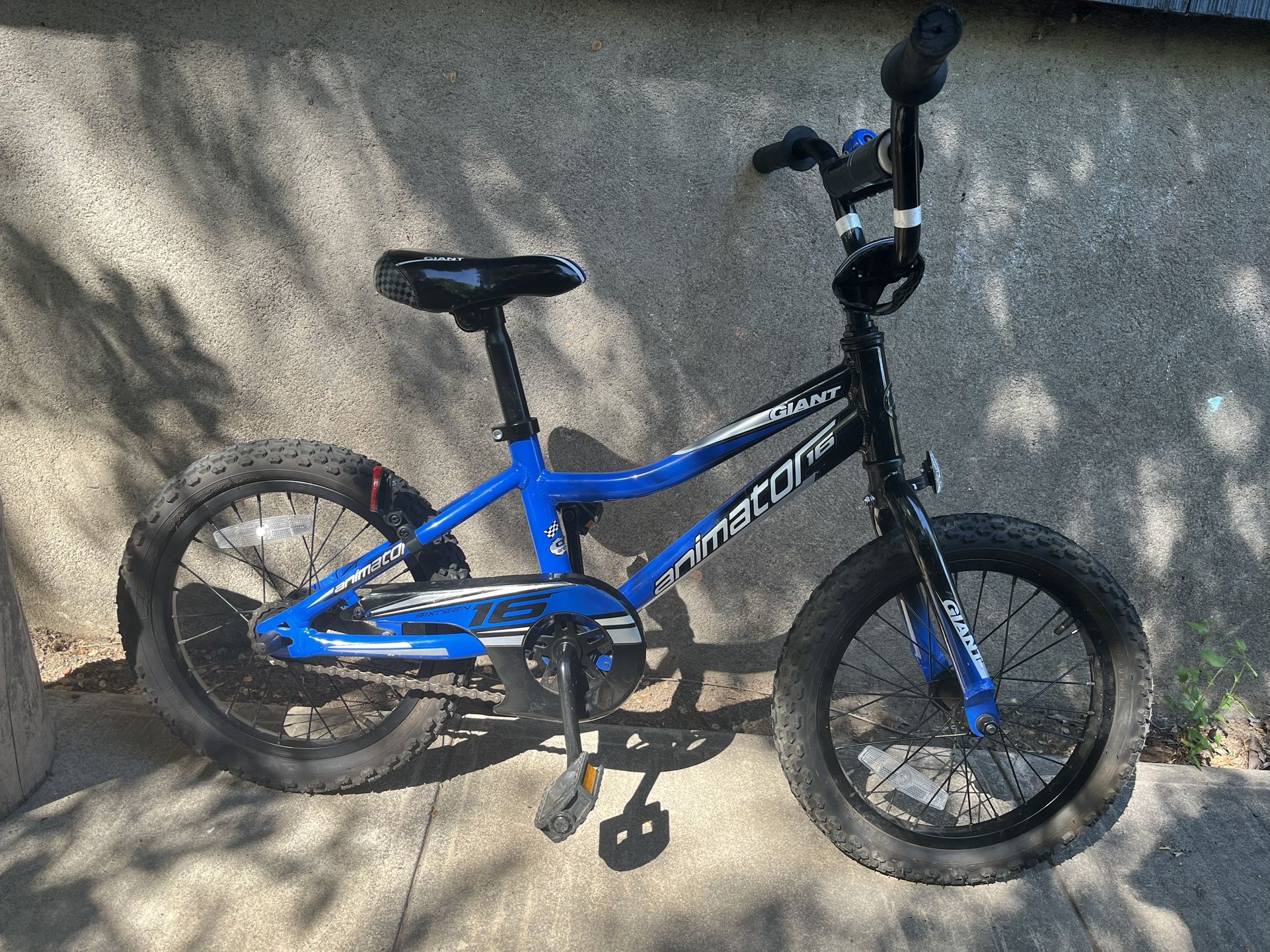 Giant Animator 16″ Kids Bike