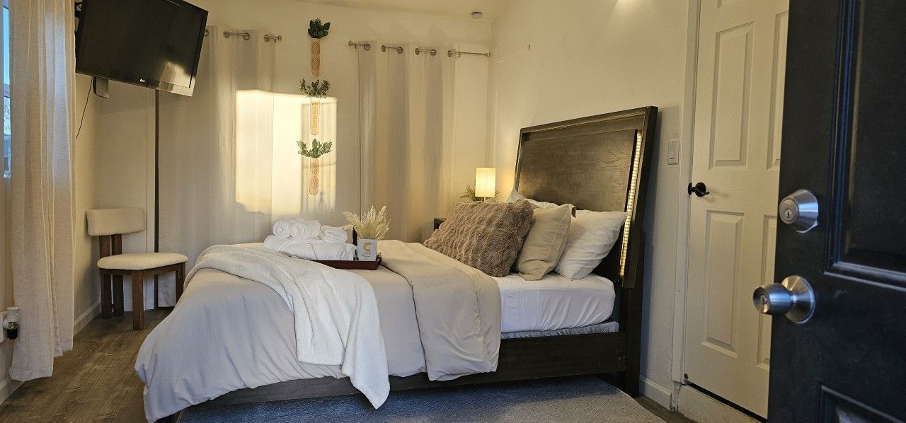 Queen Bedroom Set
