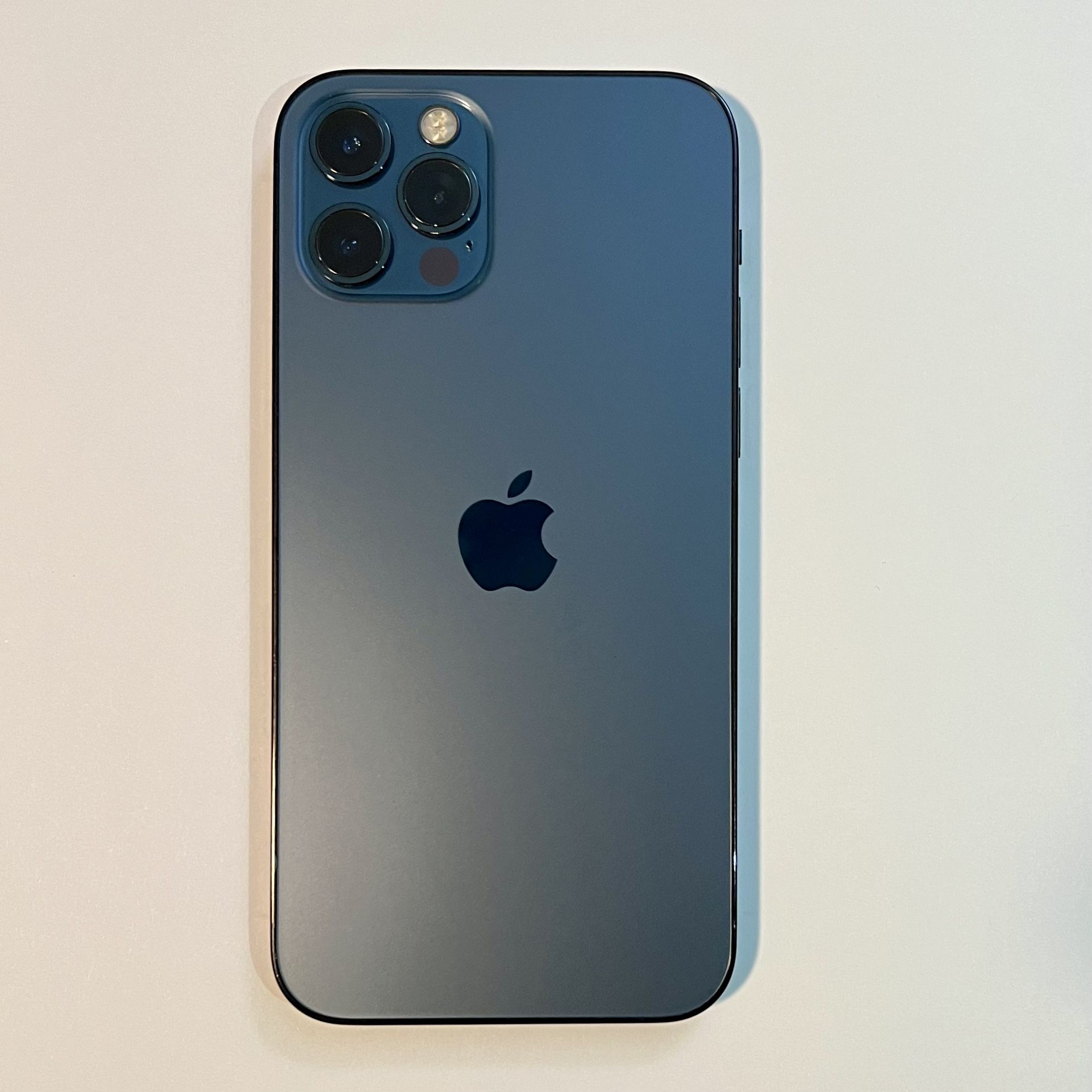 Unlocked iPhone 12 Pro - 512GB