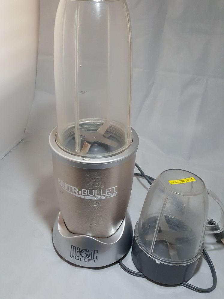Nutribullet 900 Series Blender NB201 Magic Bullet Silver 2 Cup Tested Works!