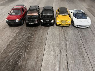 Diecast 1/18 scale cars lot of 5 cars 30 dollars for all of them