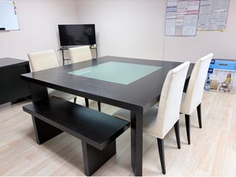 Table for 8 and more sitting